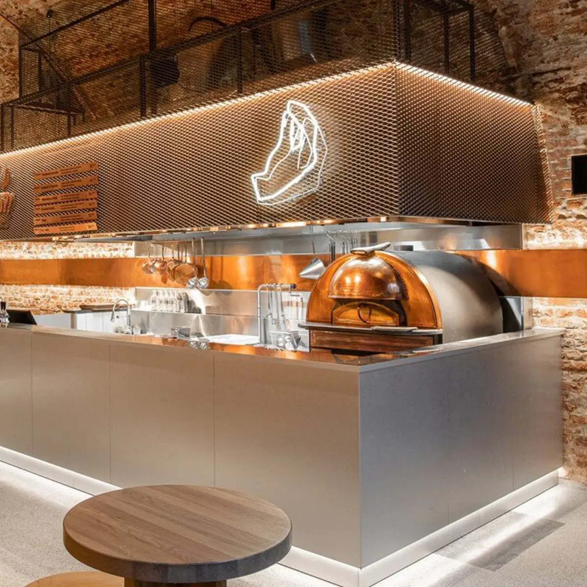 Izzo Forni w Food Hall Browary w Warszawie